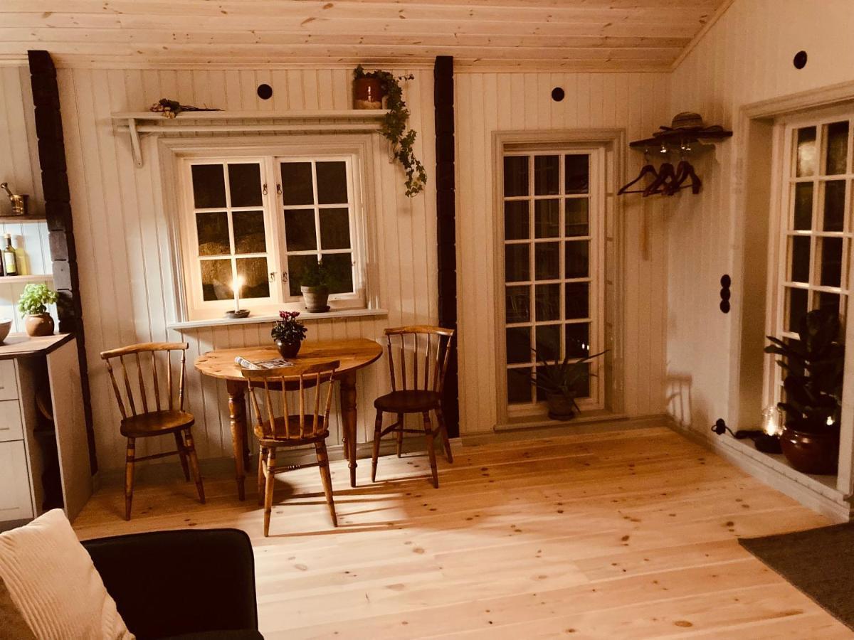 Sjoestugan Vallersvik Frillesas Экстерьер фото